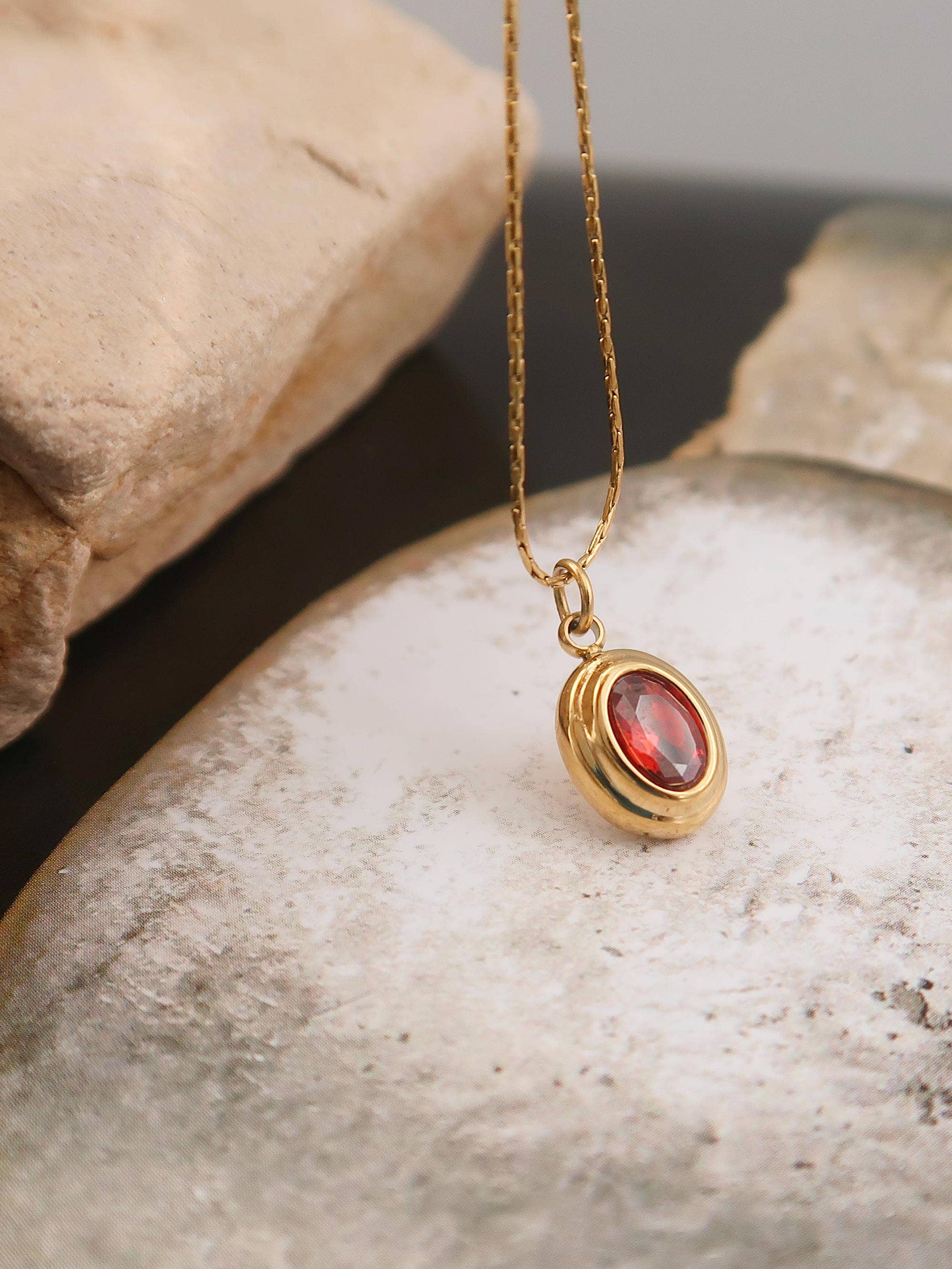 Radiance Stone Gold Necklace